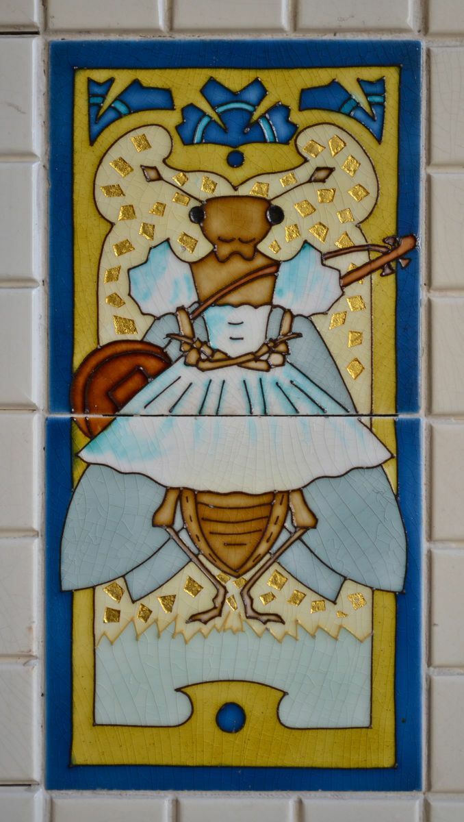 Restaurant_La_Cigale_-_déco_intérieure_Art_Nouveau_(détail_cigale).jpg