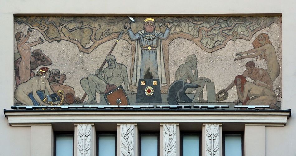 Riga_Latvia_Society_02.jpg