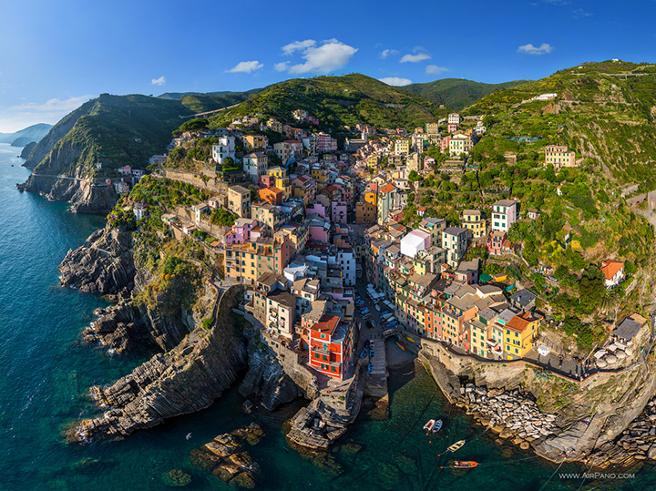 riomaggiore-italy.jpg