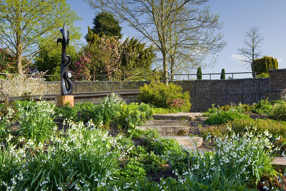 robinson-garden-in-spring_940x627.jpg
