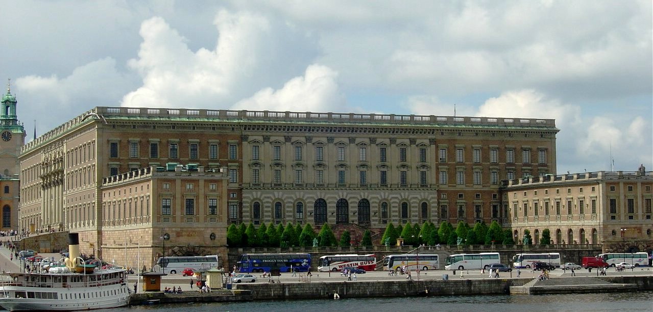 Royal-Palace-Stockholm 1697-1760тессин мл.jpg