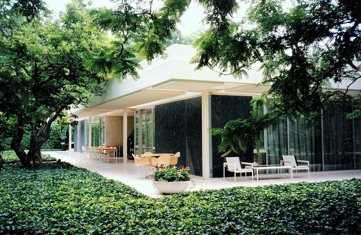 saarinen-miller-house-1-4.jpg