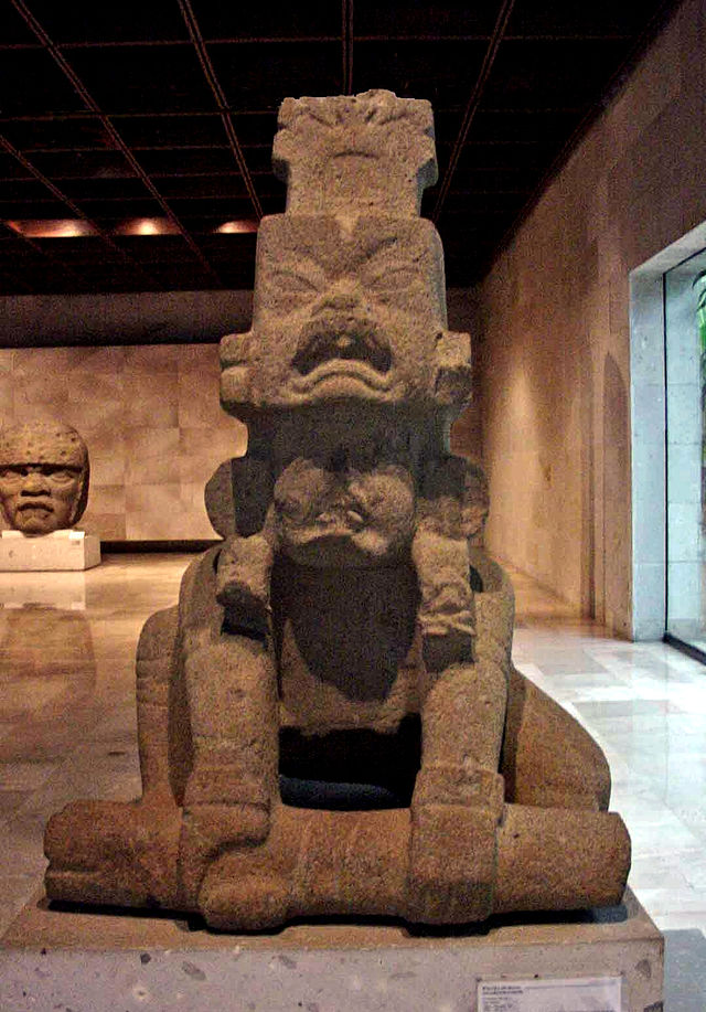 San_Martin_Pajapan_Monument_1_retouched.jpg