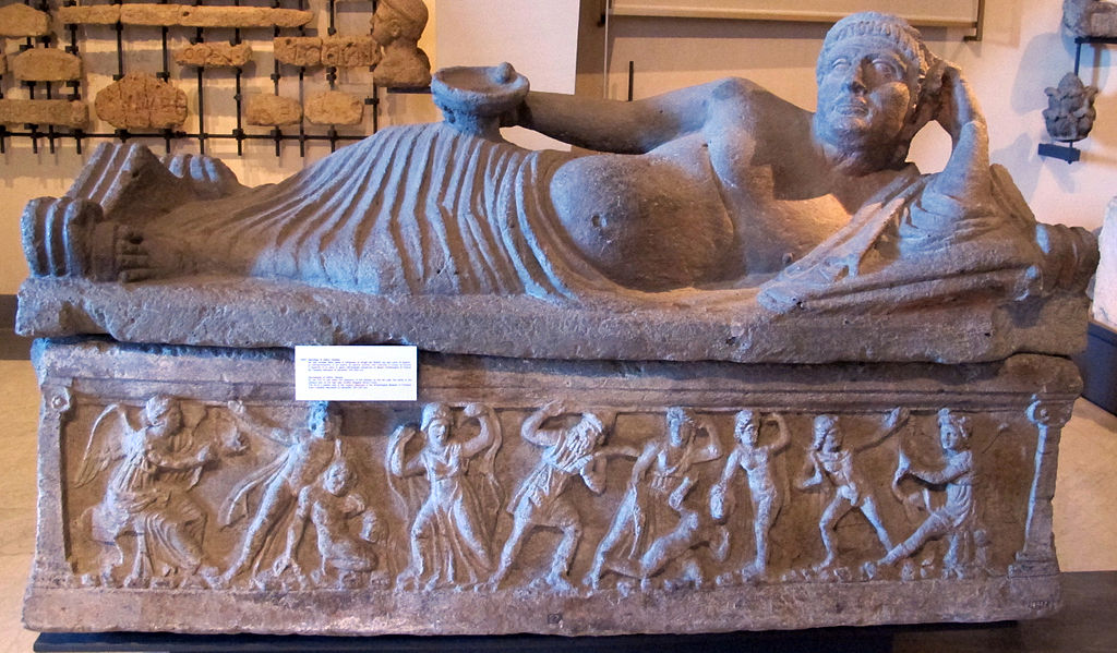 Sarcofago_di_velthur_vipinana,_con_strage_dei_niobidi,_310-300_ac_ca..JPG