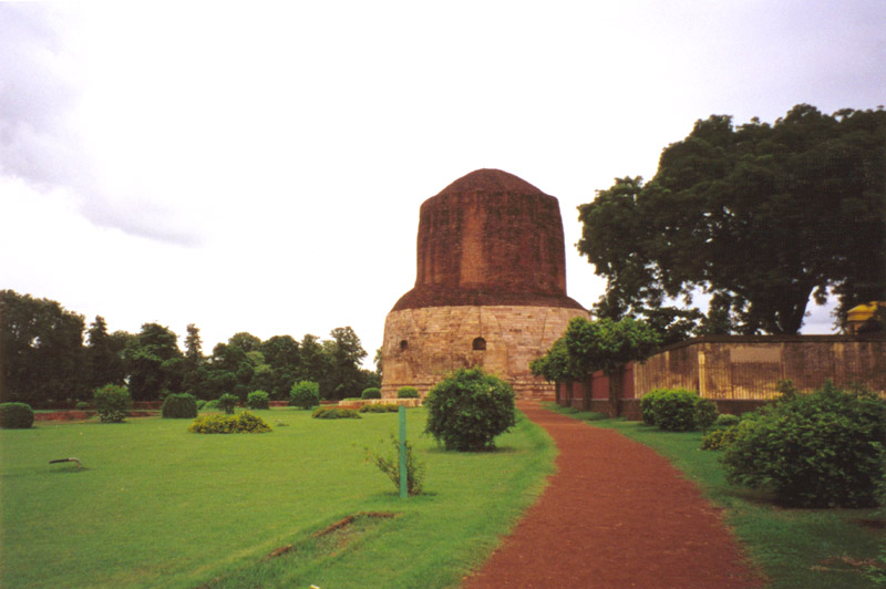 Sarnath1 варанаси 6 в. месо первой проповеди.jpg