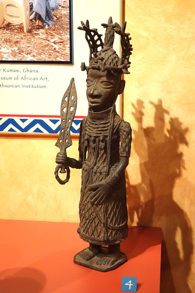 Sculpture,_Benin_-_Glenbow_Museum_-_DSC00536.JPG