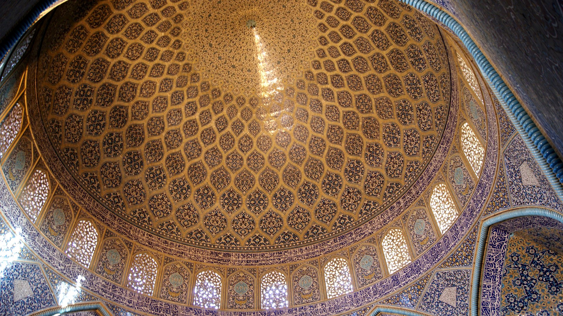 Sheikh Lutfollah Mosquelot1.jpg