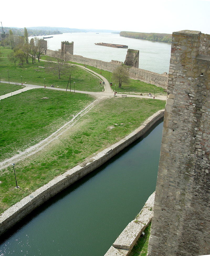 Smederevo_water_trench_2.jpg