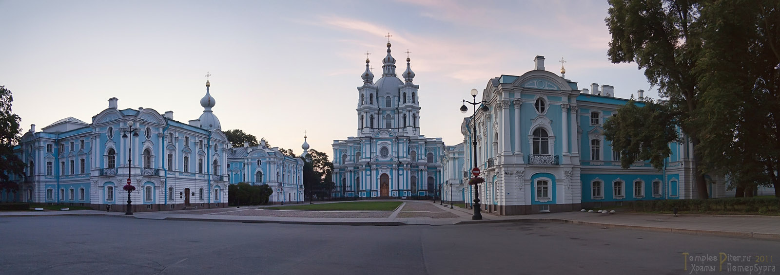 smolny3.jpg
