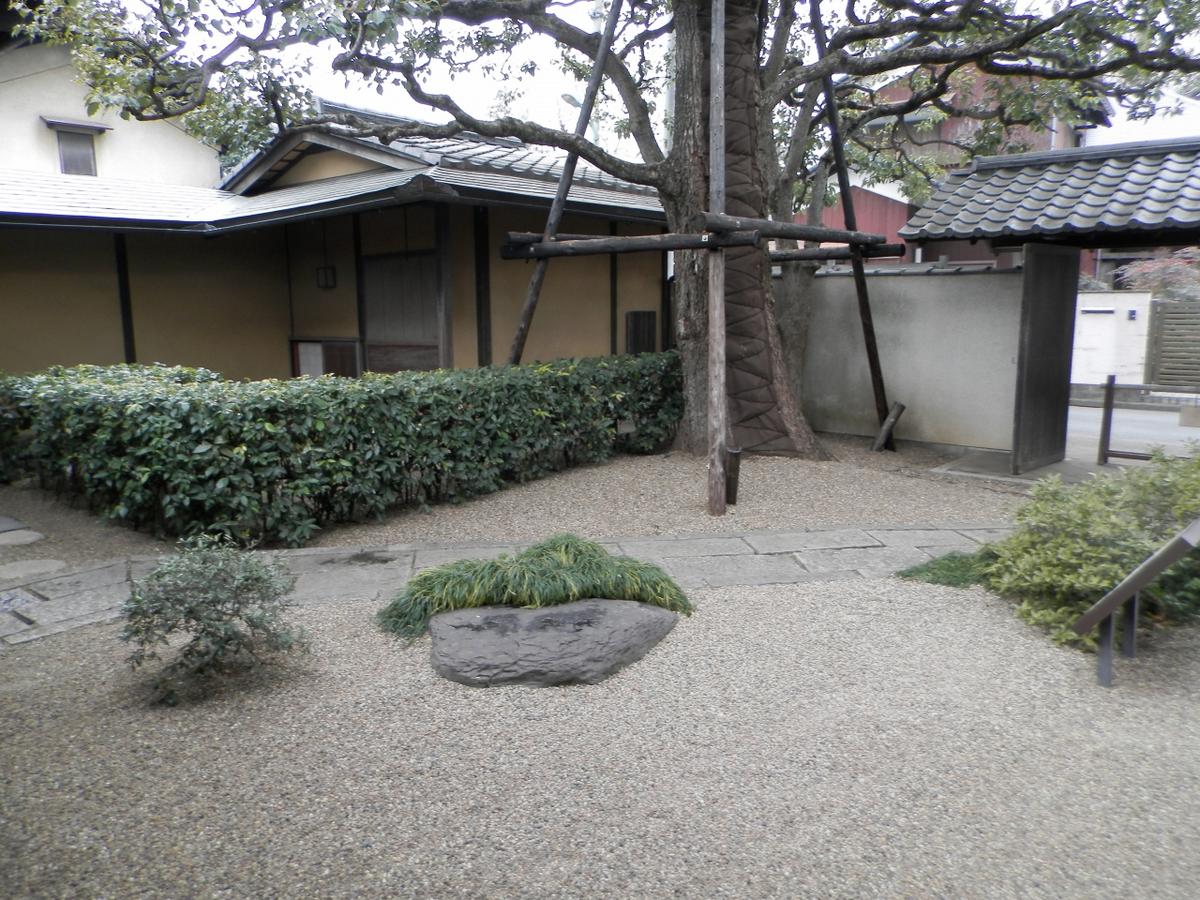 src_11565739.jpg