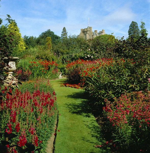 stle128662258745722455_NT08M Crathes Castle-99.jpg