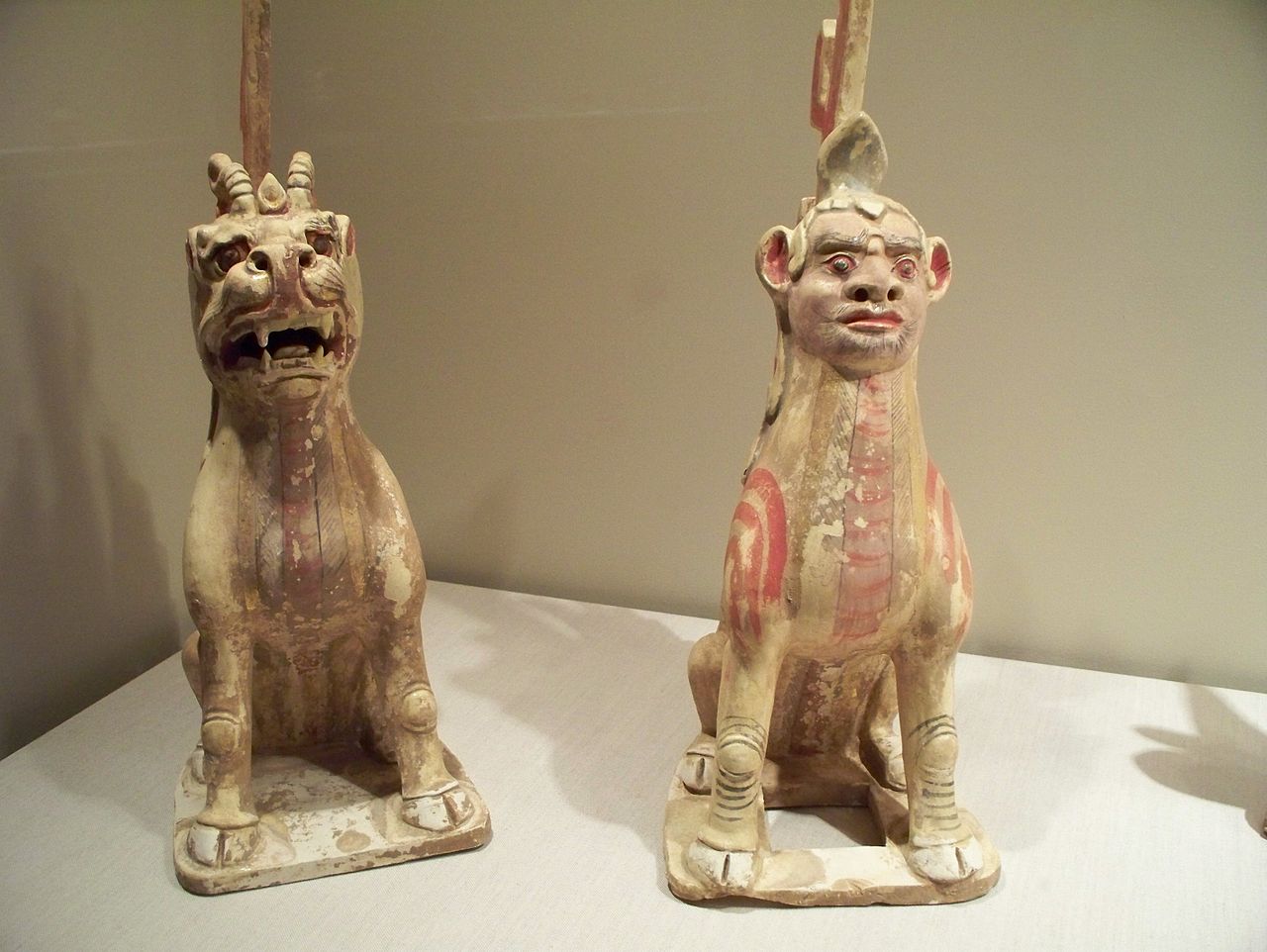 Sui_Dynasty_tomb_guardians.jpg