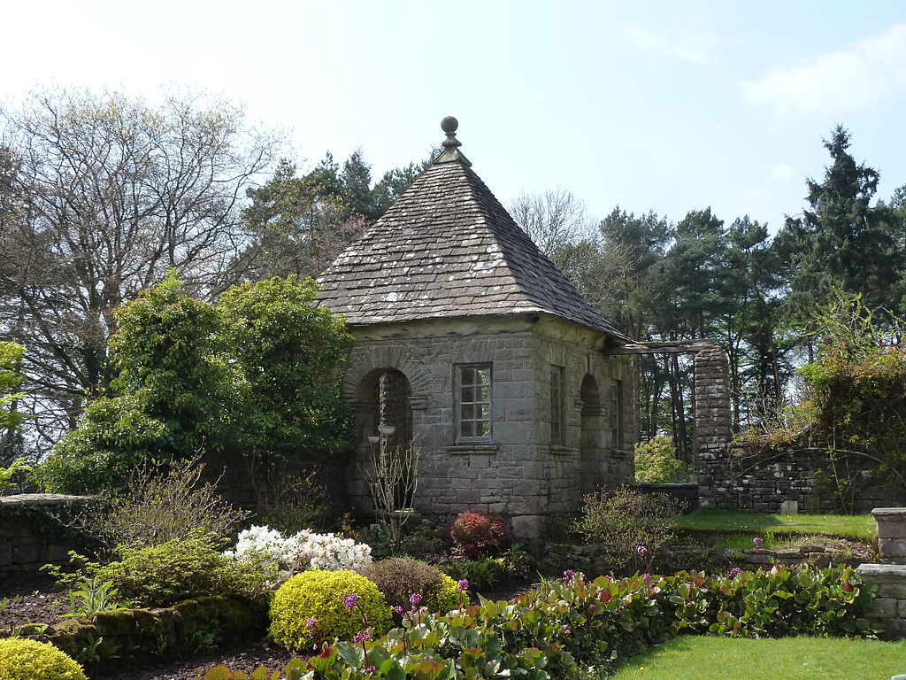 Summerhouse,_Wyndcliffe_Court.jpg