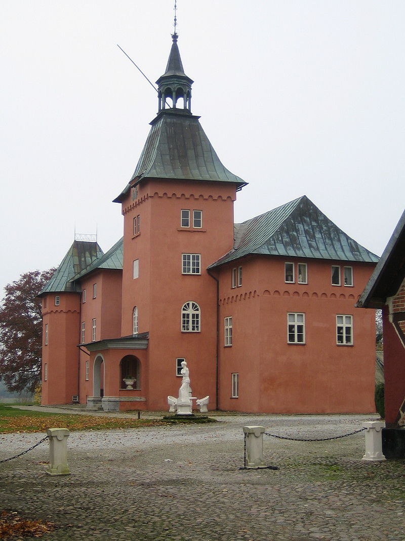 Swedish_castle_Gärsnäs.jpg