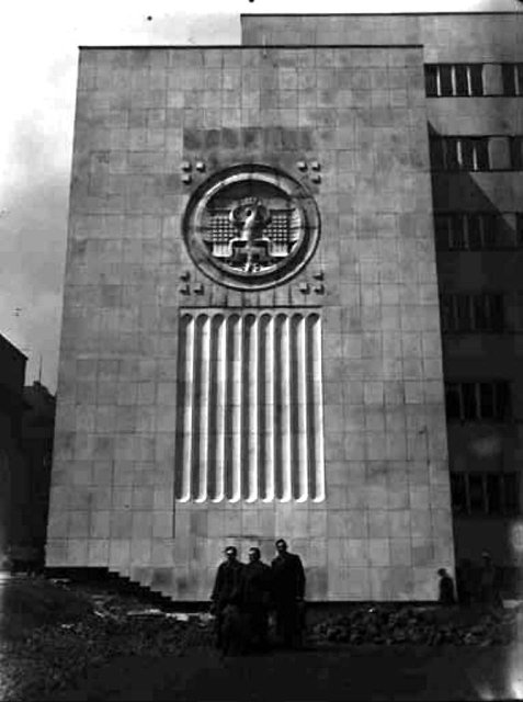 Szukalski_eagle_in_Katowice.jpg