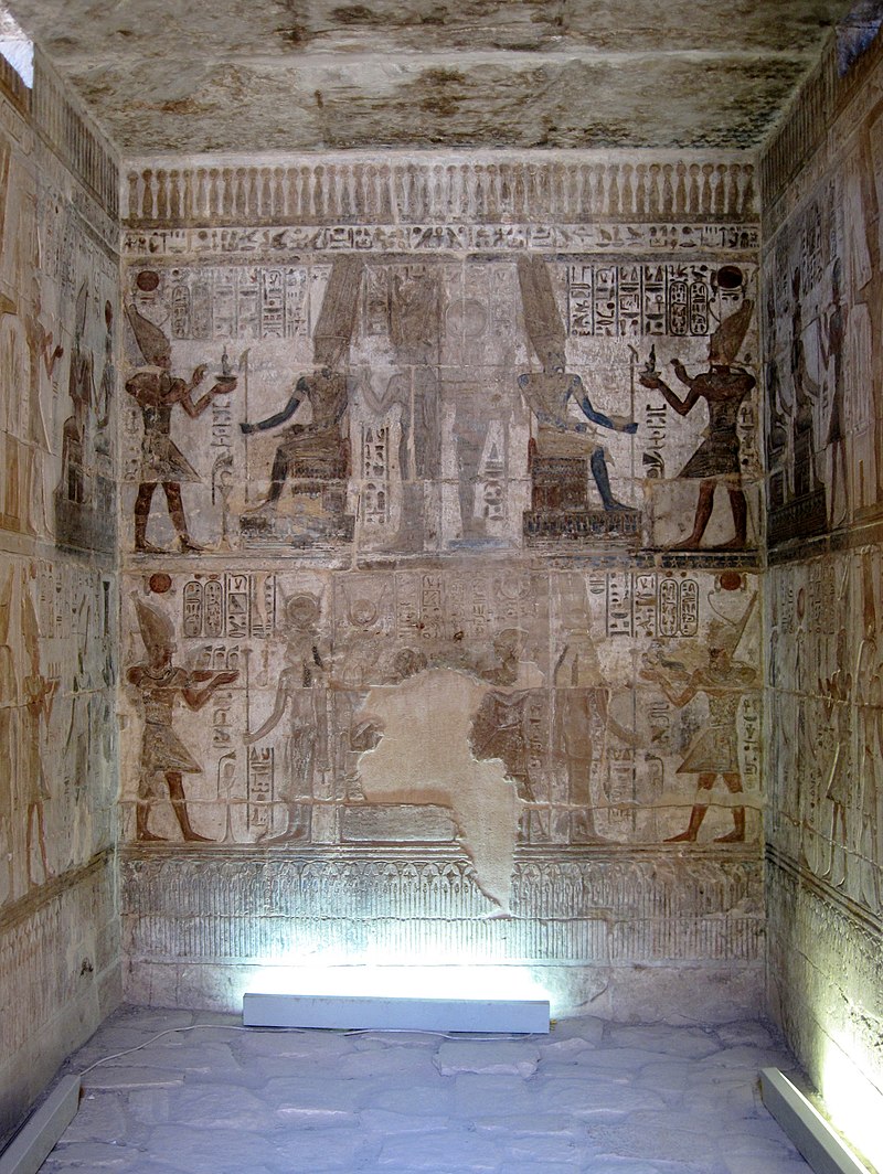 Temple_of_Deir_el-Medina_10.JPG