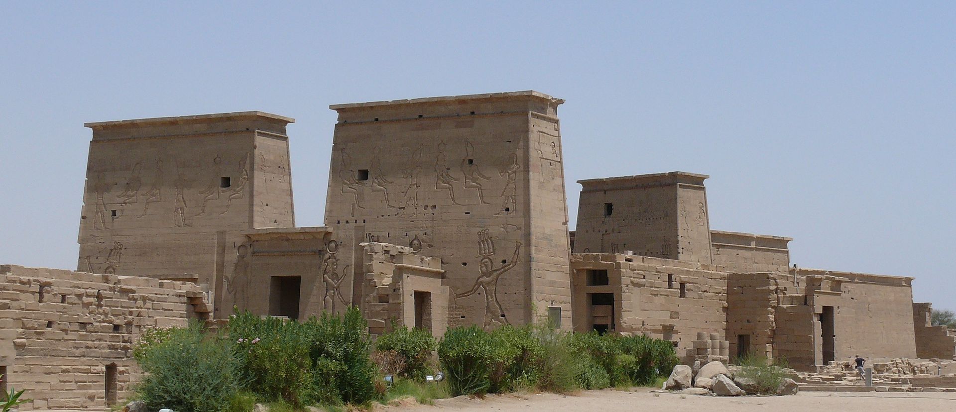 Temple_of_Philae_07.jpg
