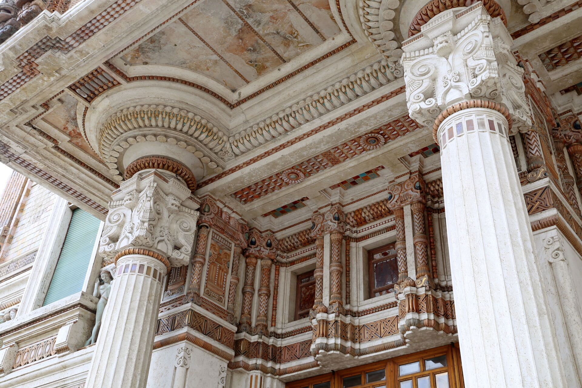 Terme_berzieri,_esterno,_dettagli_15.jpg