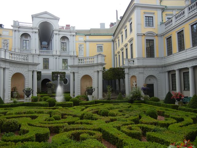 tessin-garden.jpg