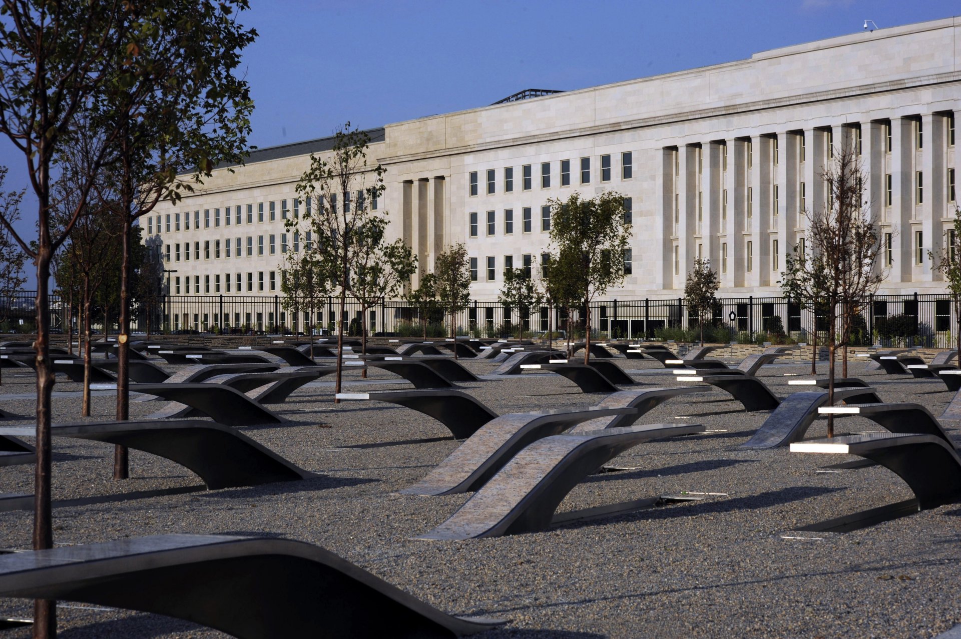 The_Pentagon_Memorial_honoring.jpg