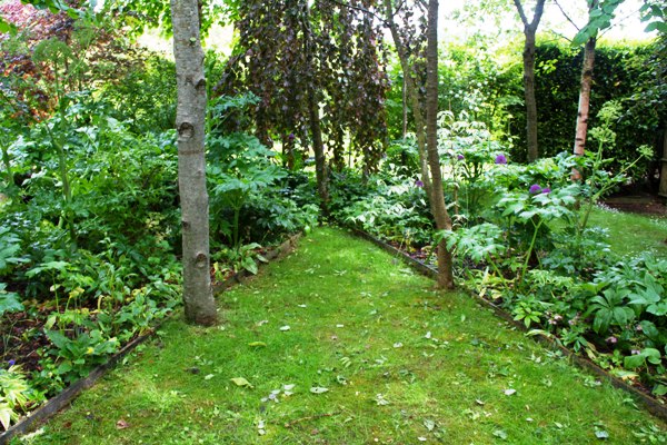 Througham-Court-Copyright-Pat-Webster-2013-75-s.jpg