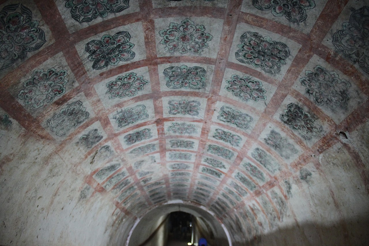 Tomb_of_Princess_Yongtai_(9906286096).jpg