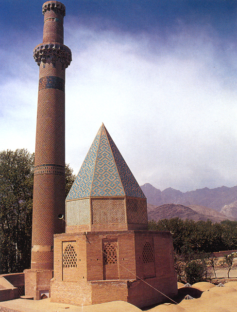 Tomb_of_Sheikh_Abdolsamad,_Natanz.jpg