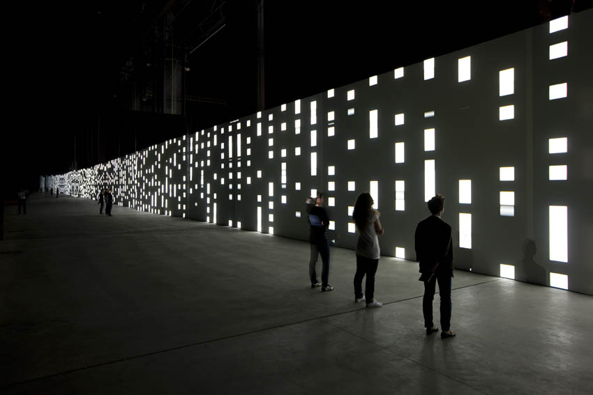 unidisplay_carsten-nicolai_hangarbicocca_collabcubed.jpg