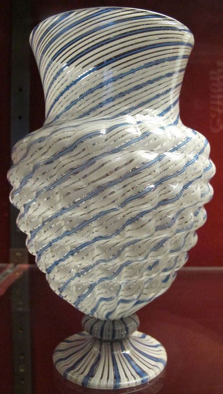 Venezia_o_façon_de_venise,_vaso,_1550-1600_ca..JPG