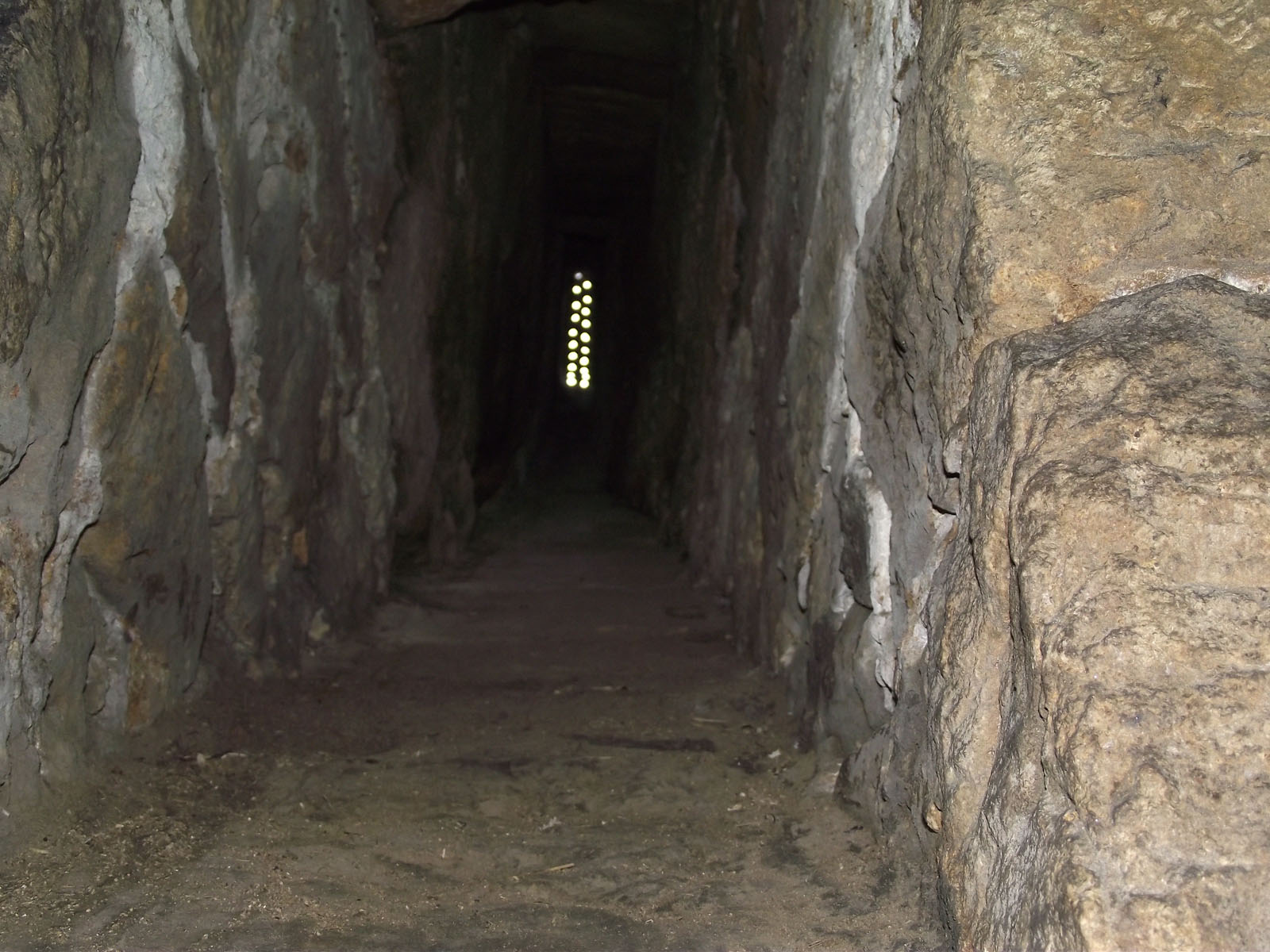 very_small_window_in_27_feet_underground_dungeon_at_chirk_castle_wales_20140503_2018575097.jpg