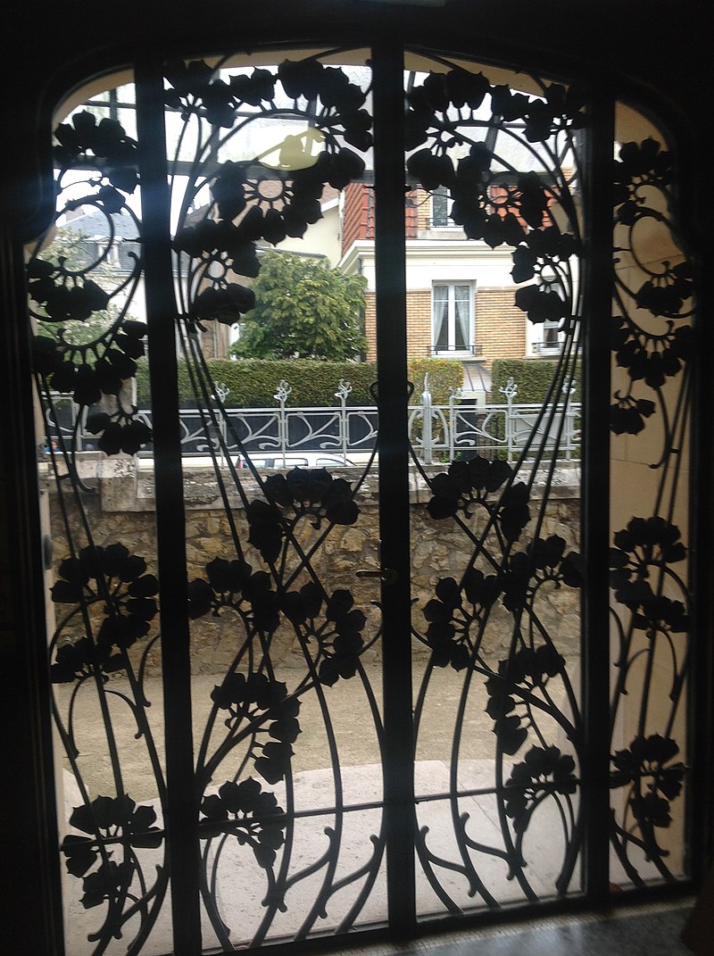 Villa_Majorelle_entry_grill.JPG