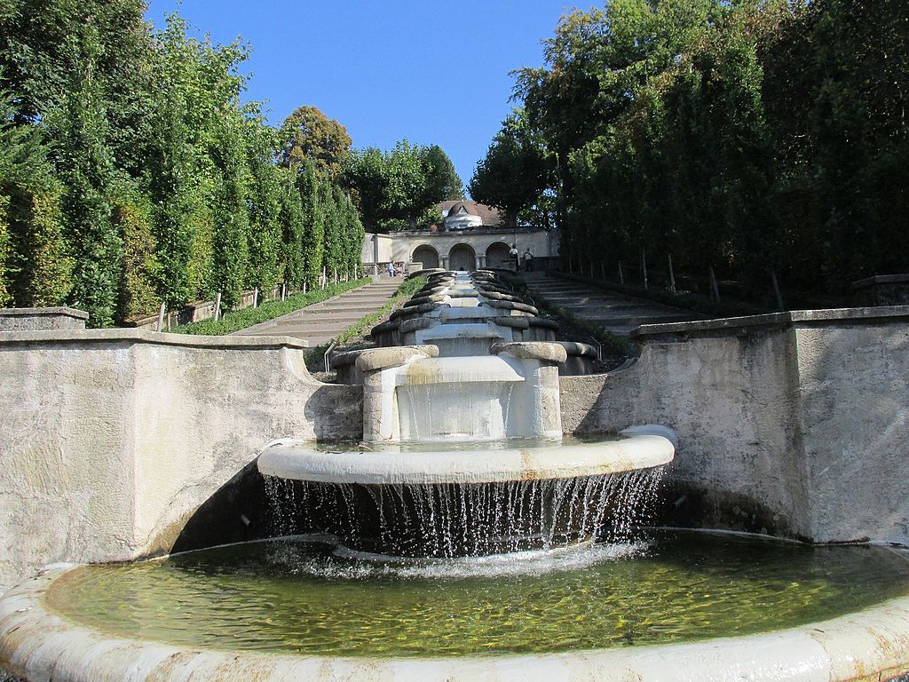 Wassertreppe_-_Baden_-_Baden_-_panoramio.jpg