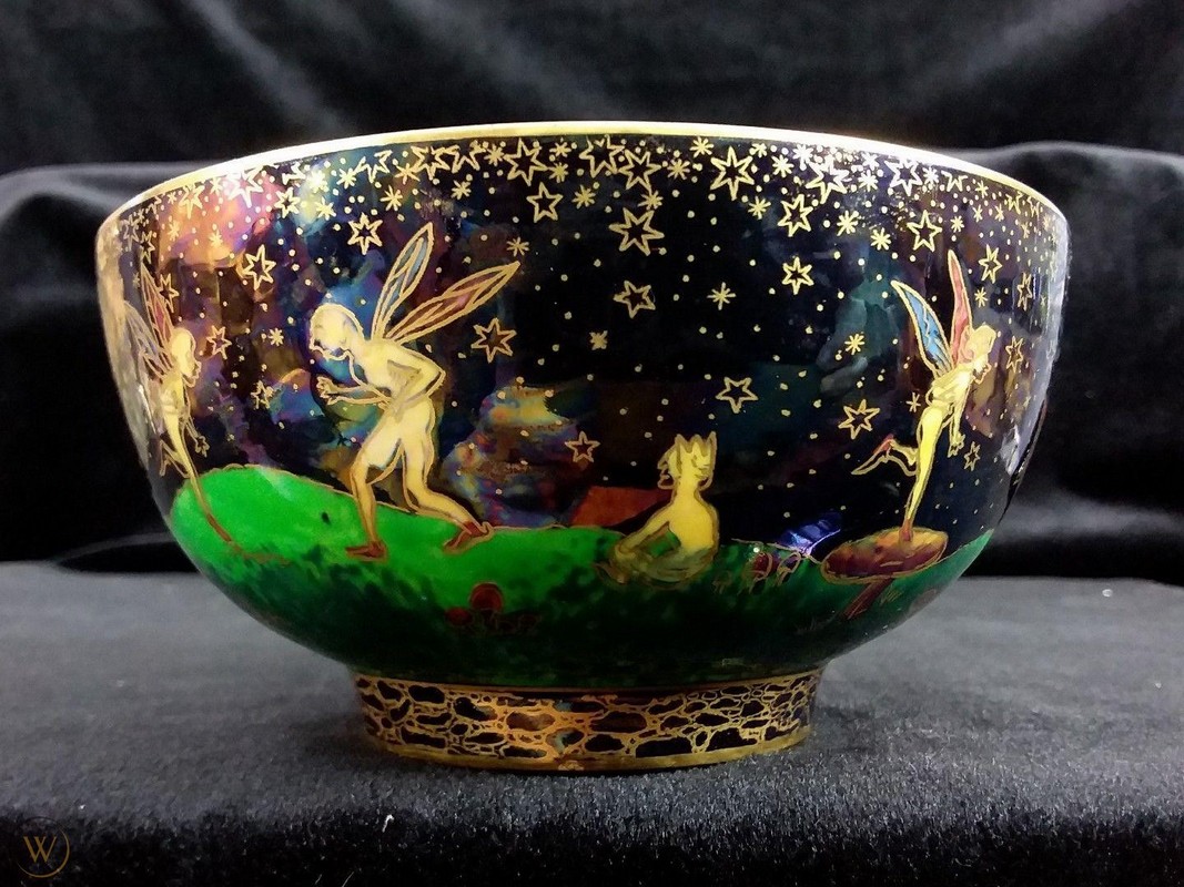 wedgewood-fairyland-lustre-bowl-daisy_1_8af7a4329a04da3720ac529df23c4cc3.jpg