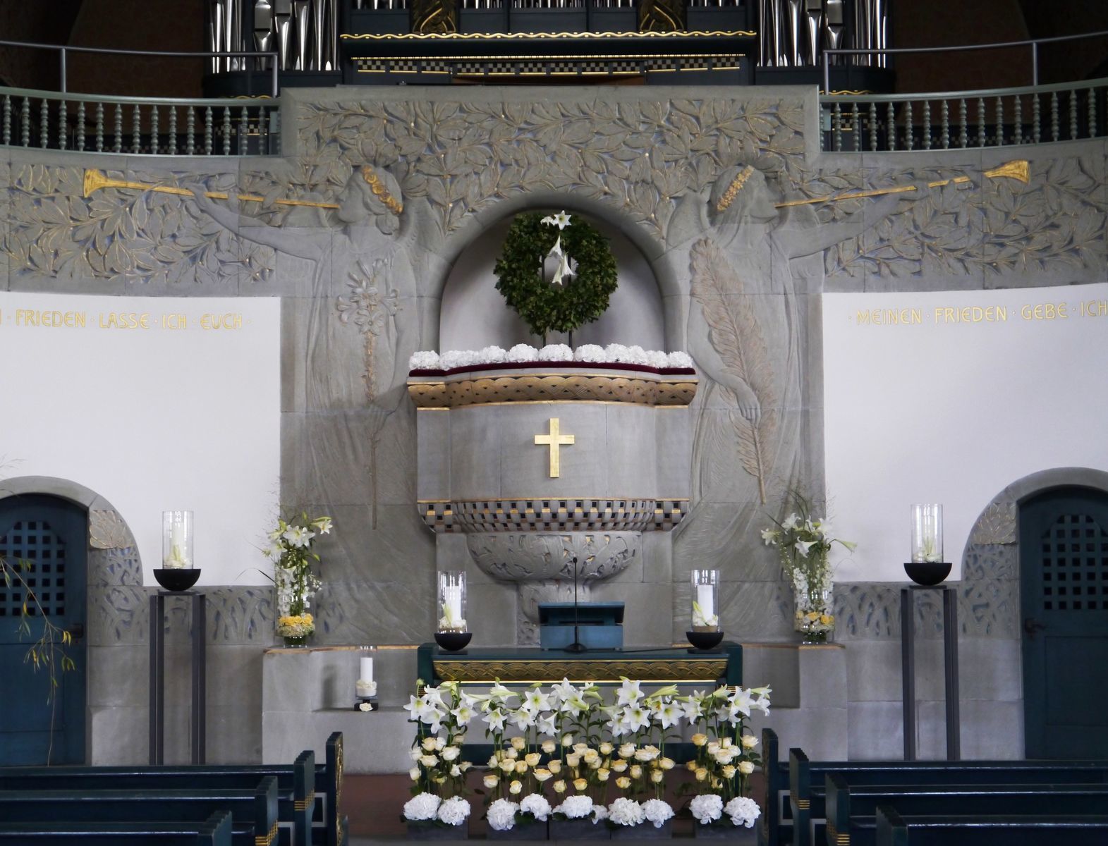 Weinfelden_Reformierte_Kirche_Innen_Kanzel.jpg