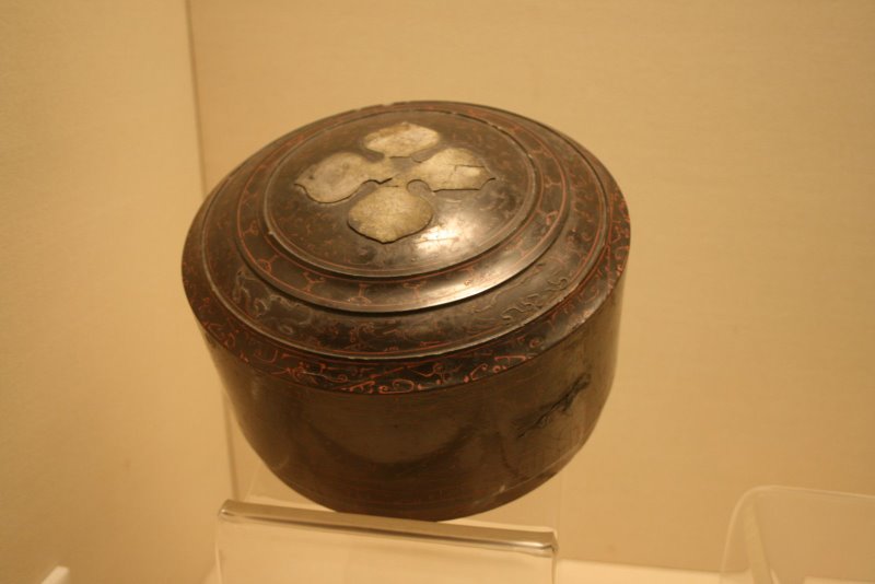 Western_Han_lacquerware_box.JPG