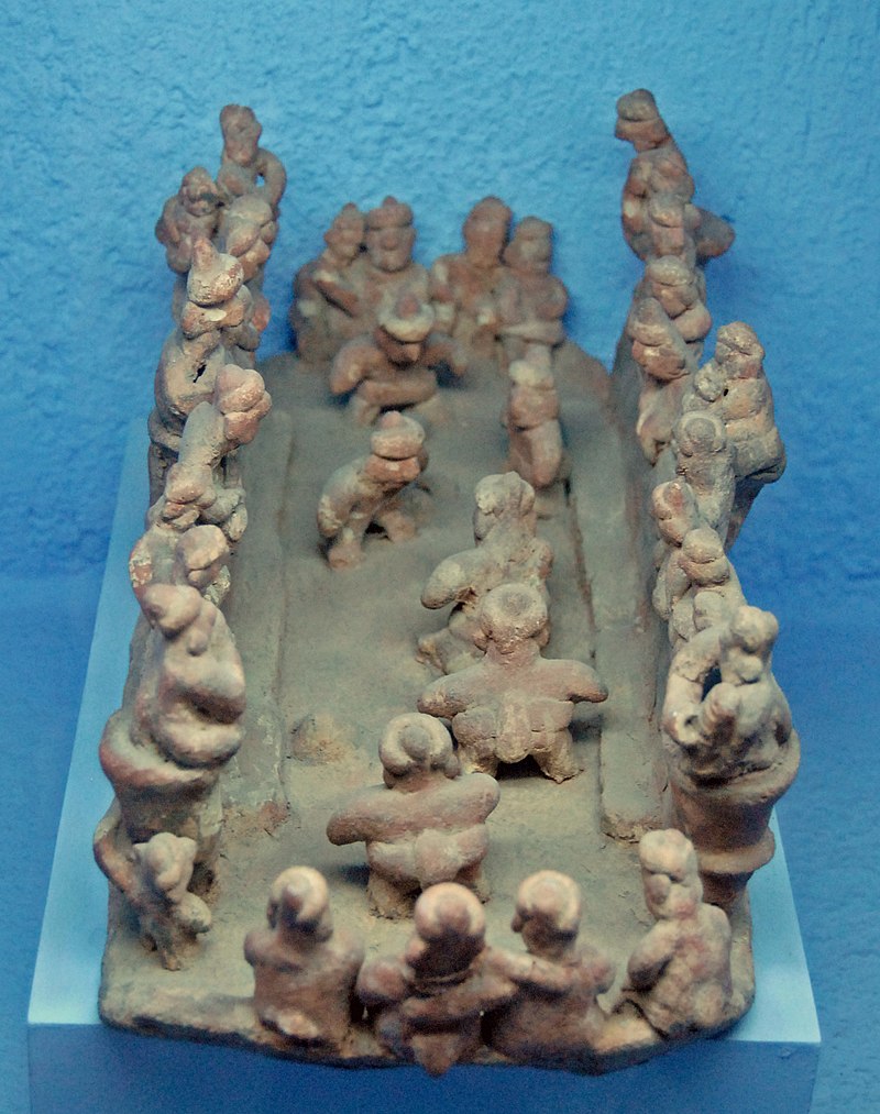 Western_Mexican_tomb_culture_tableau_(Tom_Aleto).jpg