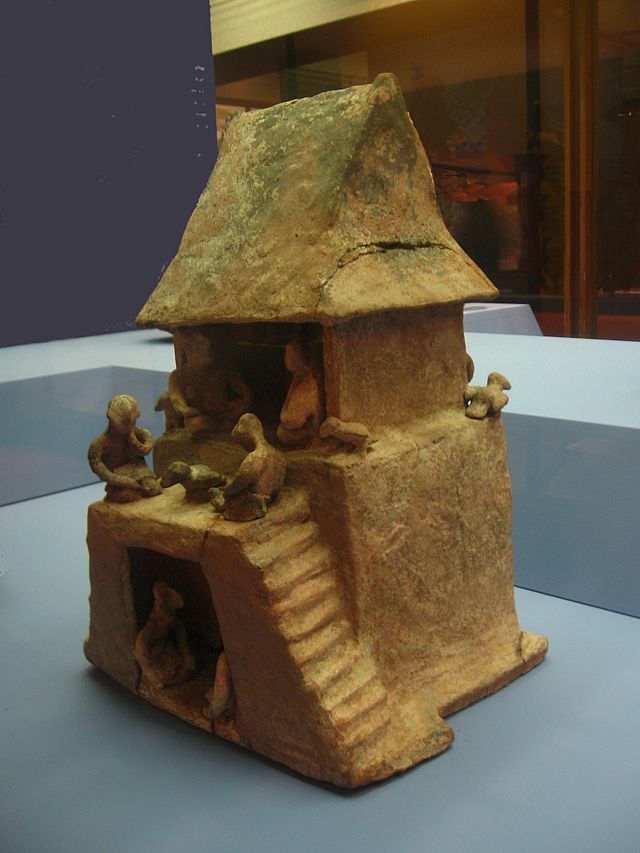 Western_Mexico_Shaft_tomb_house_3.jpg