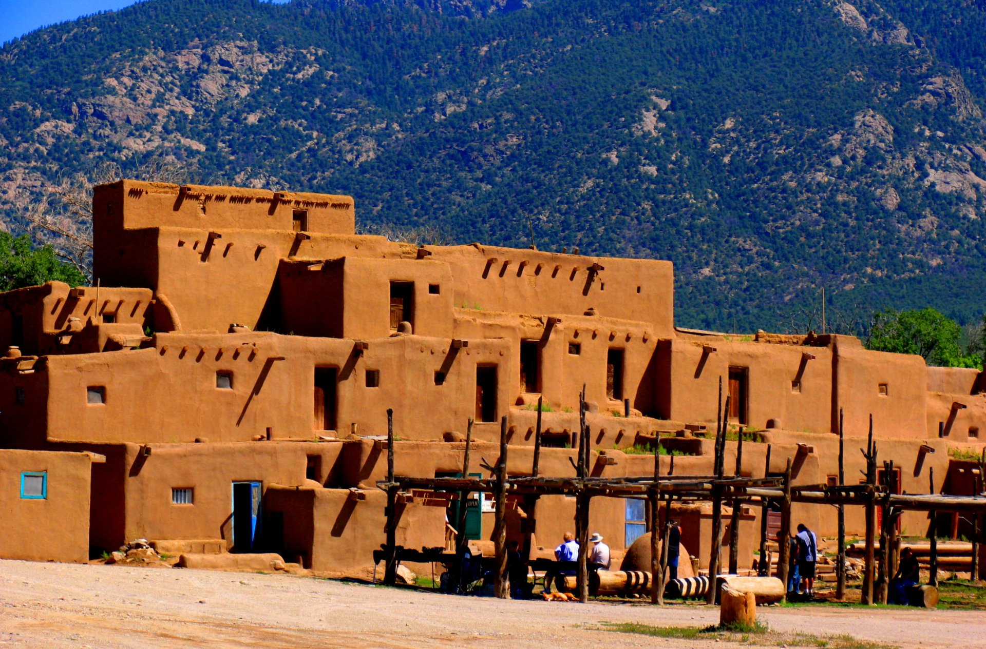 Winnetou-_-Pueblo.jpg