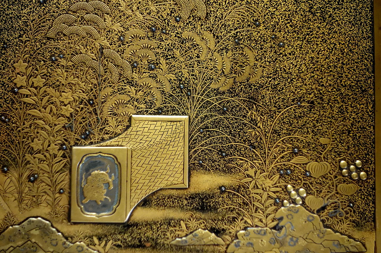 Writing_box,_Muromachi_period,_16th_ceSC05161.JPG