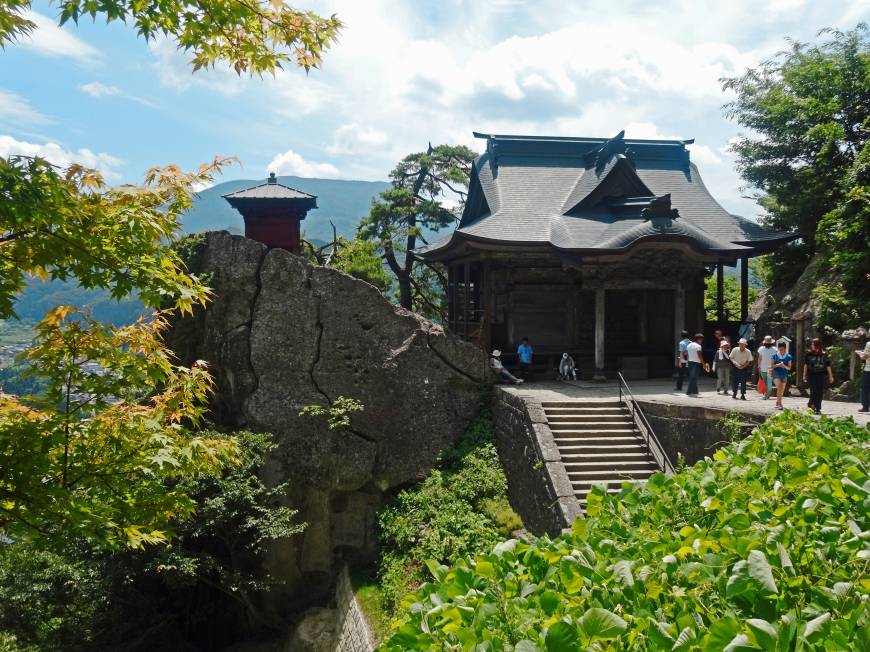 Yama-dera Temple (Risshaku-ji Temple)p16-bartok-yamadera-a-20141109-870x652.jpg