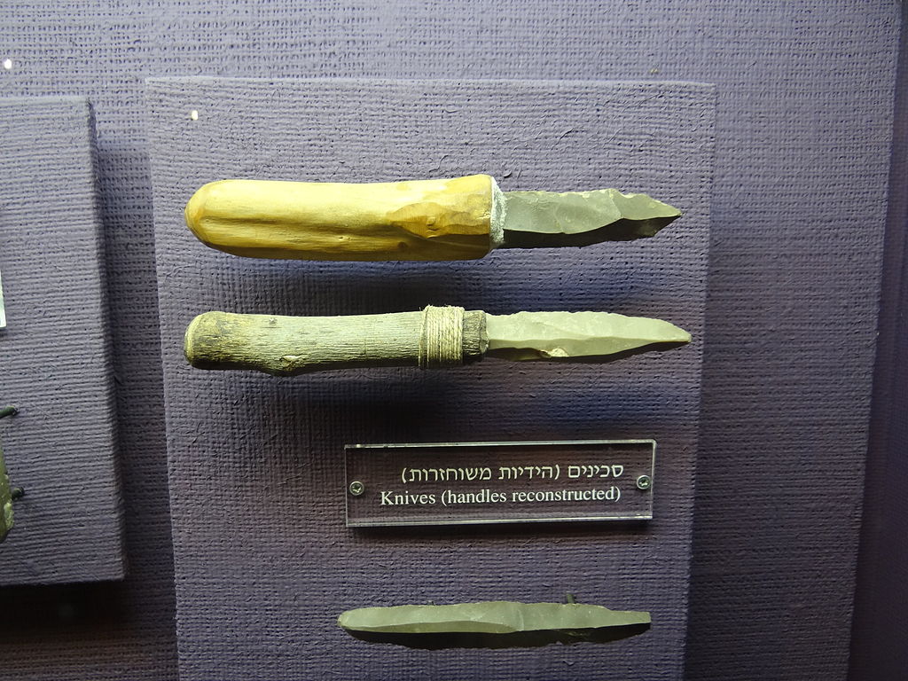 Yarmukian_Culture_–_Knives.JPG