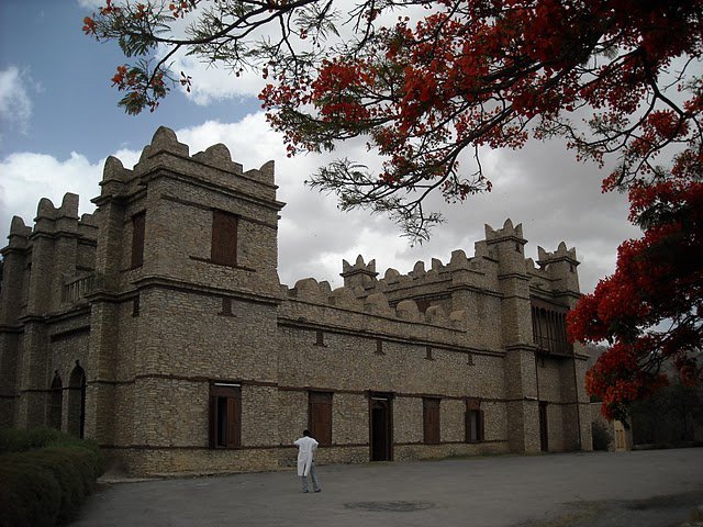 Yohannes_IV_palace.jpg