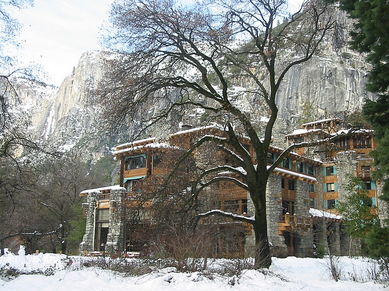 Yosemite_-_Ahwahnee_Hotel.jpg