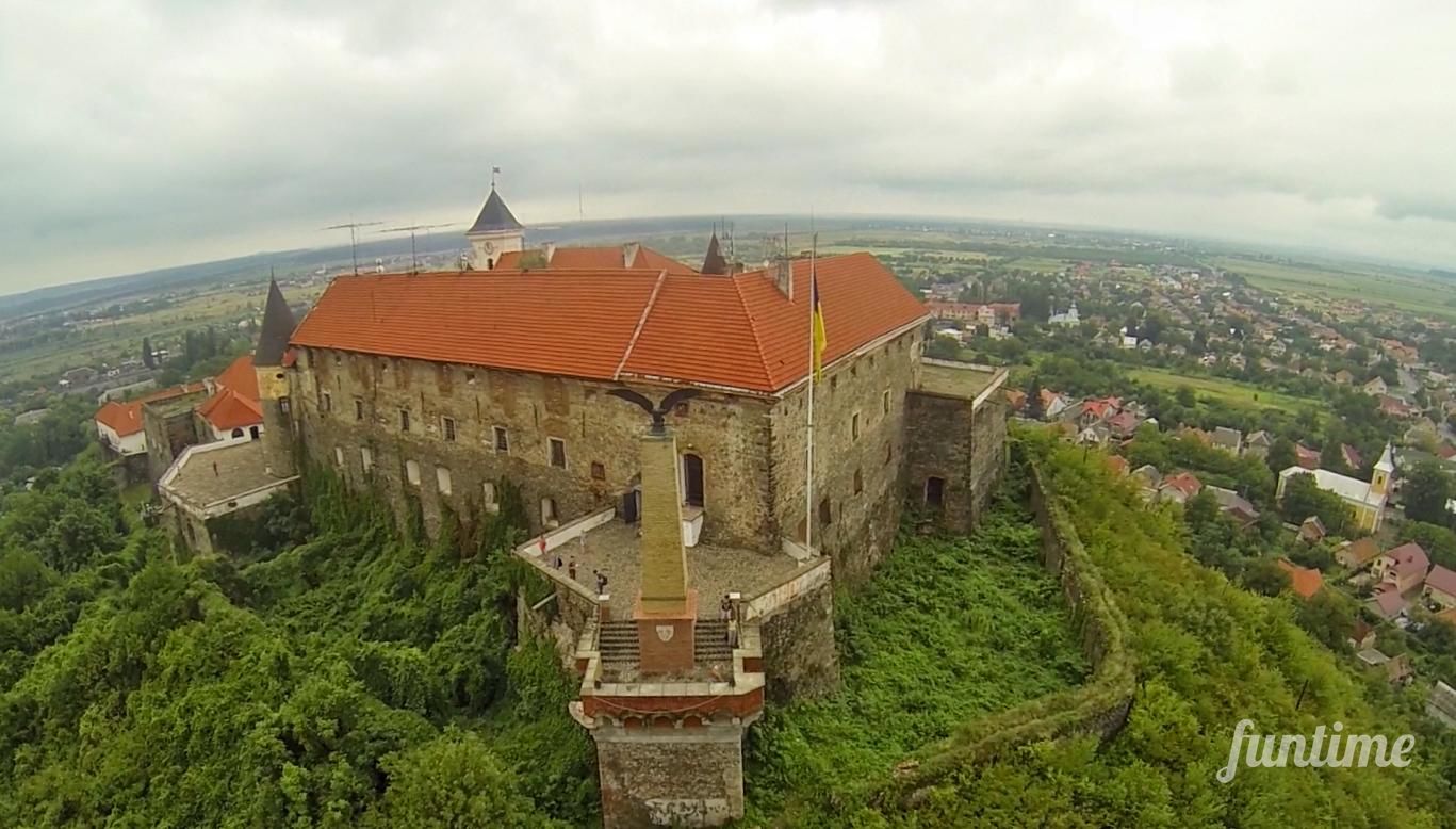 zamok-palanok-3-zamok-palanok-mukachevo-palanok-.jpg