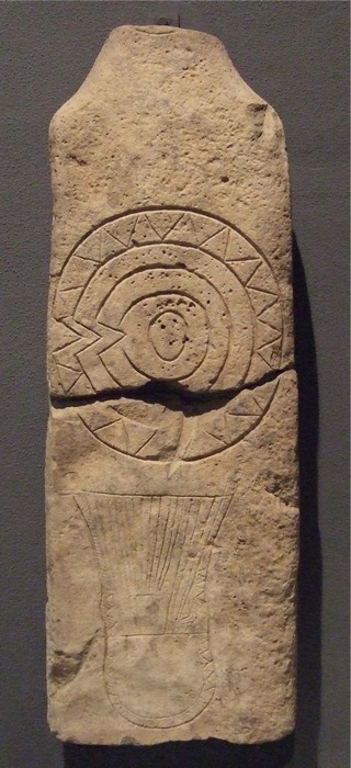 Zaragoza_-_Museo_-_Estela_de_Valpalmas.jpg
