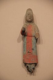 Painted_Wood_Figure_from_Satellite_Tomb_(9907927885).jpg