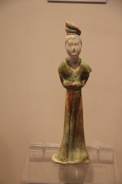 Tang_Sancai_Figure_from_Satellite_Tomb_(9908224554).jpg