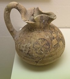 800px-Gordion_Museum_Phrygian_terracotta_0803.jpg