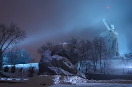 mamaev-kurgan2[1].jpg