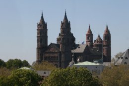 1280px-Kaiserdom_Worms_IMG4594bгер.jpg